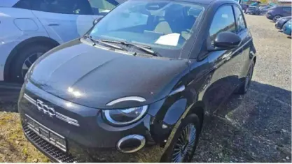 Gebraucht Fiat 500e Icon 86 kW (118 PS) 2022 Schwarz Limousine