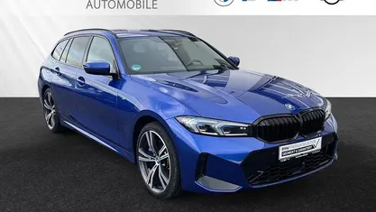 Gebraucht BMW 330e M Sport 292 PS (214 kW) 2024 Portimao blau metallic Kombi