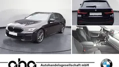 Schwarz Gebraucht 2022 BMW 520 M Sport Kombi | 30.490 € (Fairer Preis)