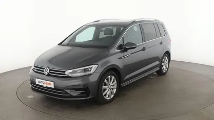 Grau Gebraucht 2019 VW Touran Highline Van / Kleinbus | 27.110 € (Fairer Preis)