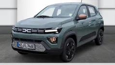 Grün/grün Gebraucht 2024 Dacia Spring Extreme Kleinwagen | 13.995 € (Superpreis)
