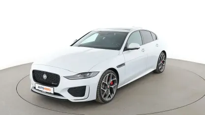 Gebraucht Jaguar XE R-Dynamic 301 PS (221 kW) 2021 Weiß Limousine
