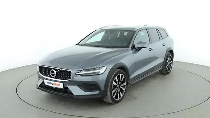 Gebraucht Volvo V60 CC Pro 250 PS (183 kW) 2020 Grau Kombi