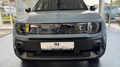 Occasion Renault 4 E-Tech Komfort 110 kW (150 PK) 2025 Blauw SUV