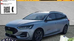 Moondust silver metallic Gebraucht 2023 Ford Focus ST-Line Kombi | 21.890 € (Fairer Preis)