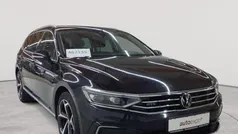 Deep black perleffekt Gebraucht 2021 VW Passat GTE Kombi | 16.590 € (Guter Preis)