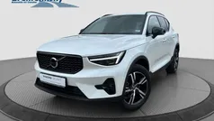Crystal white (weiß) Gebraucht 2024 Volvo XC40 Plus SUV | 38.440 € (Fairer Preis)