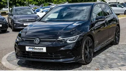 Gebraucht VW Golf VIII R-line 150 PS (110 kW) 2024 Schwarz Limousine