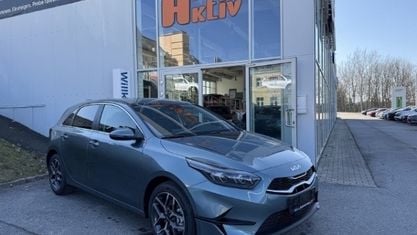 Neu Kia Ceed 140 PS (102 kW) 2025 Grau Kleinwagen