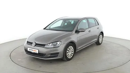 Grau Gebraucht 2015 VW Golf Comfortline Limousine | 12.700 € (Fairer Preis)
