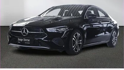 Gebraucht Mercedes CLA180 136 PS (100 kW) 2024 Schwarz Limousine