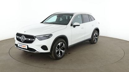 Używany Mercedes GLC300e 136 KM (100 kW) 2023 Biały SUV