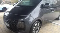 Abyss black / mic Gebraucht 2022 Hyundai Staria Signature Van | 42.750 € (Superpreis)