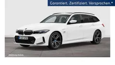 Weiß Gebraucht 2022 BMW 330e M Sport Kombi | 36.440 € (Fairer Preis)