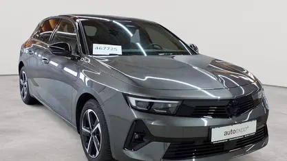 Gebraucht Opel Astra 131 PS (96 kW) 2024 Vulkan grau metallic Limousine