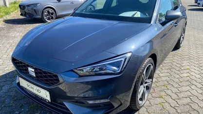 "magnetic tech" Gebraucht 2023 Seat Leon FR Limousine | 27.999 € (Fairer Preis)