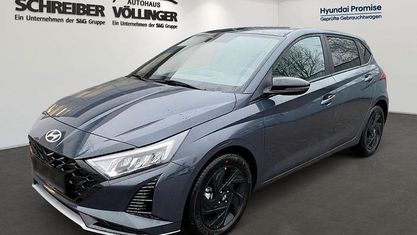 Neu Hyundai i20 Blackline 90 PS (66 kW) 2025 Grau Limousine