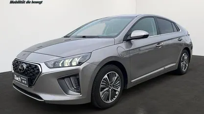 Gebraucht Hyundai Ioniq Style 105 PS (77 kW) 2022 Fluidic metal Kleinwagen