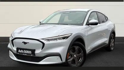 Gebraucht Ford Mustang Mach-E Basis 197 kW (269 PS) 2021 Weiß(metallic) SUV