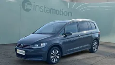 Grau Gebraucht 2024 VW Touran Move Van / Kleinbus | 33.439 € (Guter Preis)