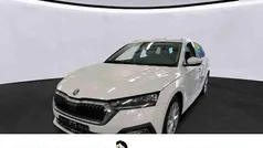 Weiss Gebraucht 2023 Skoda Octavia Style Kombi | 24.777 € (Fairer Preis)