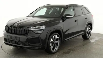 Gebraucht 2025 Skoda Kodiaq SportLine SUV | 45.875 € (Fairer Preis)