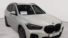 Mineralweiß metallic Gebraucht 2021 BMW X1 M Sport SUV | 22.390 € (Fairer Preis)