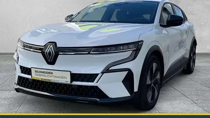 Arktisweiß Gebraucht 2023 Renault Megane E-Tech Equilibre Limousine | 23.590 € (Guter Preis)