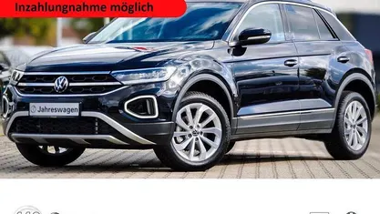 Deep black perleffekt Gebraucht 2024 VW T-Roc Style SUV | 30.975 € (Fairer Preis)