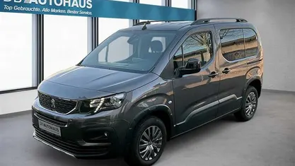 Gebraucht Peugeot Rifter Allure 131 PS (96 kW) 2023 Grau Van / Kleinbus