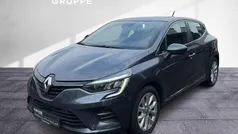 Grau Gebraucht 2021 Renault Clio V Intens Limousine | 14.490 € (Fairer Preis)