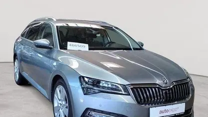 Gebraucht Skoda Superb Premium Edition 150 PS (110 kW) 2021 Empiregrau metallic Kombi