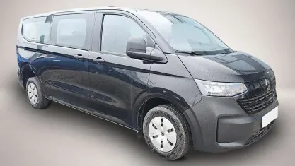 Neu VW Caravelle 110 PS (80 kW) 2025 Schwarz Van