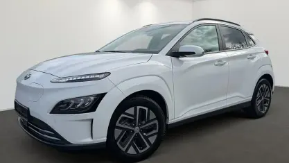 Używany Hyundai Kona Trend 150 kW (204 KM) 2023 Biały SUV