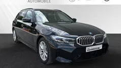 Saphirschwarz metallic Gebraucht 2024 BMW 320 Comfort Edition Kombi | 41.777 € (Fairer Preis)