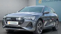 Grau Gebraucht 2023 Audi e-tron S-Line SUV | 36.949 € (Fairer Preis)