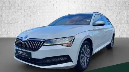 Occasion Skoda Superb Ambition 200 PK (147 kW) 2021 Wit Stationwagen