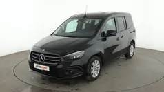 Schwarz Gebraucht 2023 Mercedes T180 Progressive Van / Kleinbus | 27.920 € (Fairer Preis)