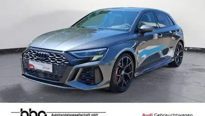 Gebraucht Audi RS3 Sport 400 PS (294 kW) 2023 Grau Limousine