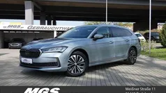 Pebble silber metallic Gebraucht 2024 Skoda Superb Selection Kombi | 37.950 € (Guter Preis)