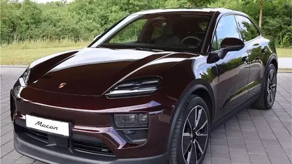 Kupferrubinmetallic Gebraucht 2025 Porsche Macan SUV | 89.800 € (Guter Preis)