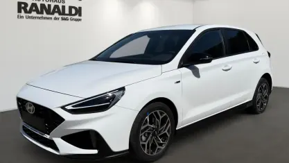 Nouă Hyundai i30 N Line 150 CP (110 kW) 2026 Alb Berlinǎ