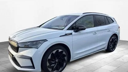 Gebraucht Skoda Enyaq iV SportLine 150 kW (204 PS) 2022 Weiss SUV