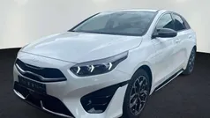 Deluxeweiss met. Gebraucht 2024 Kia ProCeed GT-Line Kleinwagen | 31.490 € (Fairer Preis)