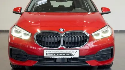 Rot Gebraucht 2021 BMW 118 Advantage Kleinwagen | 18.800 € (Fairer Preis)