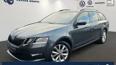 Grau Gebraucht 2020 Skoda Octavia Tour Kombi | 19.999 € (Guter Preis)