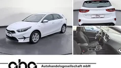 Weiß Neu 2025 Kia Ceed Vision Limousine | 21.690 € (Guter Preis)