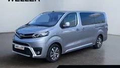 Silber Gebraucht 2023 Toyota Proace Verso Comfort Kombi | 35.590 € (Guter Preis)