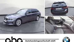 Grau Gebraucht 2021 BMW 320 Advantage Kombi | 25.920 € (Fairer Preis)