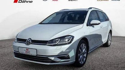 Gebraucht VW Golf VII Highline 150 PS (110 kW) 2020 Kombi